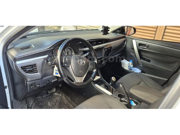 Sahibinden Toyota Corolla 1.4 D-4D Touch 2015 Model