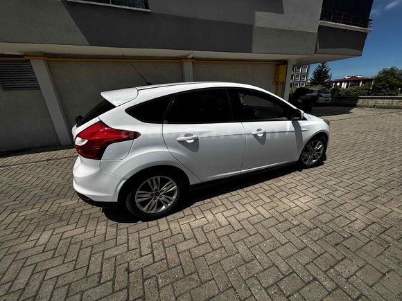 Sahibinden Ford Focus 1.6 Ti-VCT Style 2013 Model 