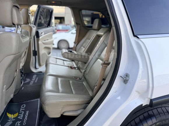 2015 GRAND CHEROKEE HATASIZ 195BİNDE EN FULÜÜ