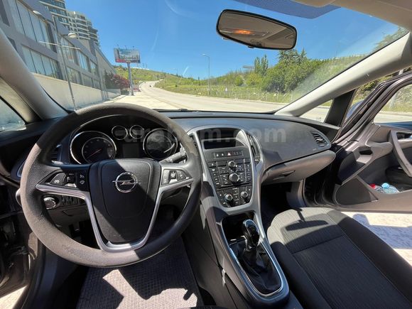 İlk Sahibinden 2014 Edition Model 1.6 Benzin&LPG'li  Opel Astra