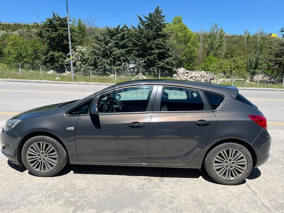İlk Sahibinden 2014 Edition Model 1.6 Benzin&LPG'li  Opel Astra