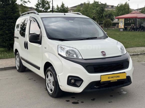 Galeriden Fiat Fiorino Combi 1.4 Eko Pop 2020 Model Sakarya 158.803 km Beyaz