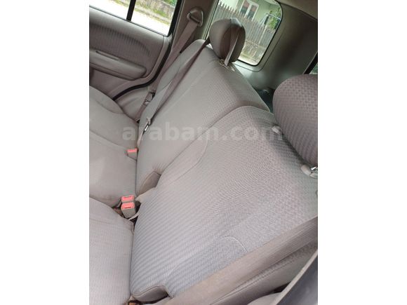 Sahibinden Jeep Liberty 3.7 2002 Model  250.000 km Mavi