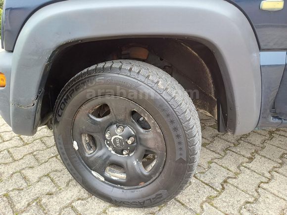 Sahibinden Jeep Liberty 3.7 2002 Model  250.000 km Mavi