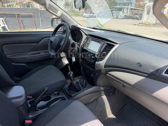 ULUTAŞLARDAN MITSUBISHI L200 4X2 TAMAMINA KREDİ