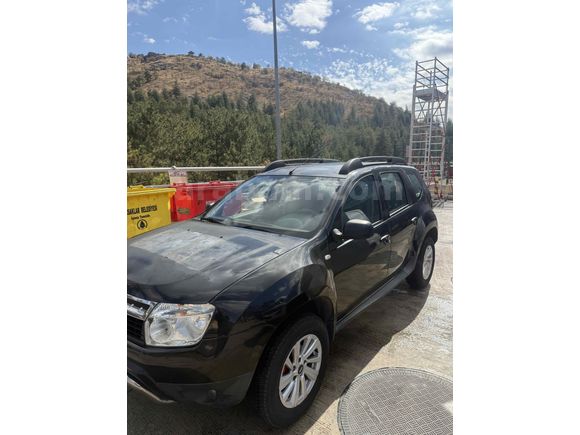 Sahibinden Dacia Duster 1.5 dCi Laureate 2010 Model  214 km Siyah