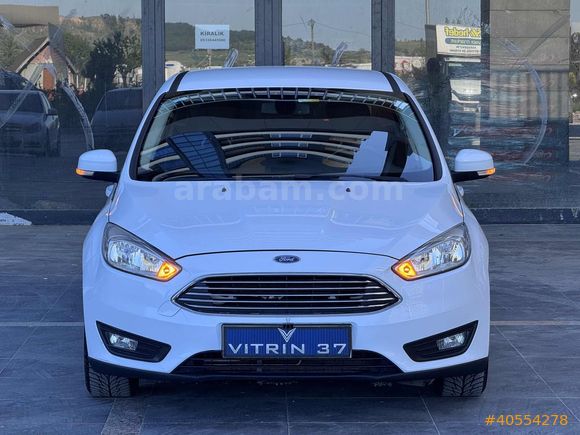 -VİTRİN 37- SADECE 95.000 KM - DEĞİŞENSİZ 1,5 PARÇA BOYALI FOCUS
