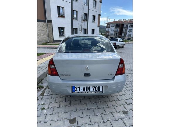 Sahibinden Renault Clio 1.4 RN 2000 Model 
