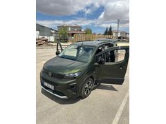      ACİL SATLIK Peugeot Rifter 1.5 BlueHDI GT 2025 Model 
  