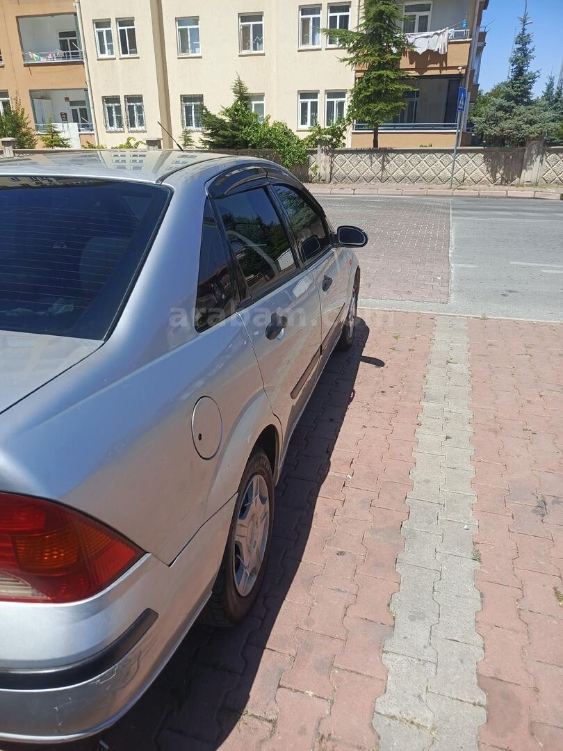 Sahibinden Ford Focus 1.4 Comfort 2004 Model Kayseri 302.000 km Diğer 3