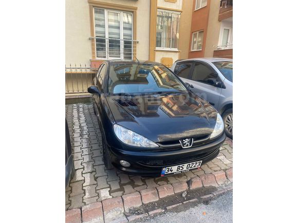 Bayandan temiz 
Sahibinden Peugeot 206 1.4 Fever 2008 Model ağır hasar kaydı yoktur 