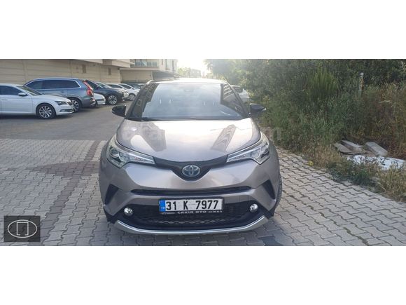 orijinal. değişensiz,boyasız,servis bakımlı,Toyota C-HR