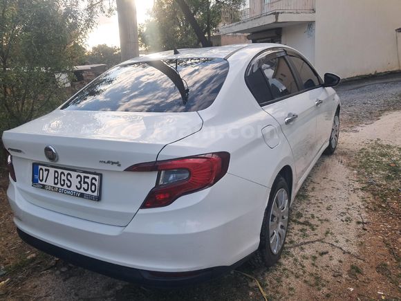 FİAT EGEA 1.3 M.JET EASY PAKET

KLİMA

ABS-EPS

RADYO-AUX-USB GİRİŞİ

TELEFON-BLUETOOTH BAĞLANTISI

CİTY MODU (DİREKSİYON SERTLİK YUMUŞAKLIK)

YOL BİL