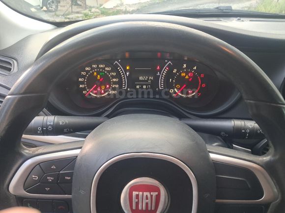 FİAT EGEA 1.3 M.JET EASY PAKET

KLİMA

ABS-EPS

RADYO-AUX-USB GİRİŞİ

TELEFON-BLUETOOTH BAĞLANTISI

CİTY MODU (DİREKSİYON SERTLİK YUMUŞAKLIK)

YOL BİL
