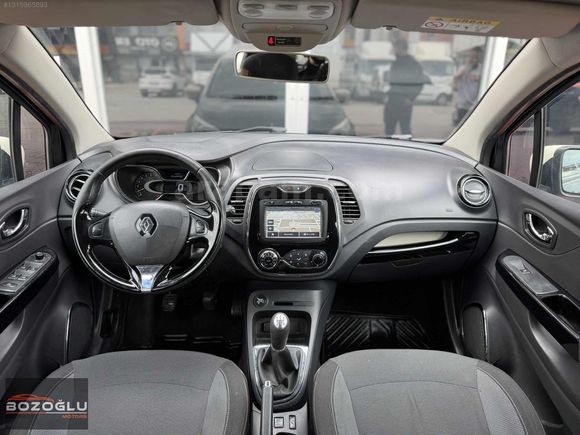 BOZOĞLU'DAN / 2013'CAPTUR 0.9TCE İCON ÇİFTRENK NAVİGASYON KYLESS