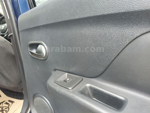 USLU'DAN 2017 MAKYAJLI KASA 1.5 DCİ 90'LIK EMSALSİZ STEPWAY