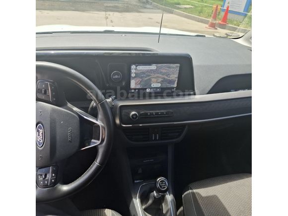 Sahibinden Ford Tourneo Courier 1.5 EcoBlue Deluxe 2024 Model  48.000 km Beyaz