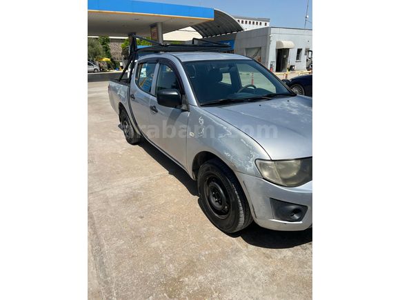 Sahibinden Mitsubishi L 200 4x2 Intense 2011 Model