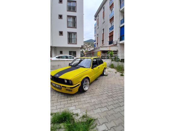 Sahibinden BMW 1.8 M40motor E30 Muayene Yeni