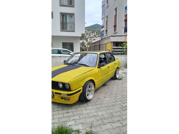 Sahibinden BMW 1.8 M40motor E30 Muayene Yeni