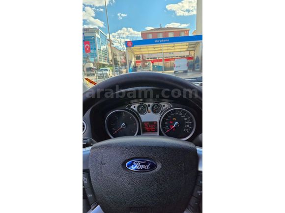 Sahibinden Ford Focus 1.6 TDCi Titanium 2011 Model