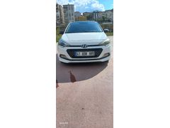 Sahibinden Hyundai i20 1.2 MPI Style 2015 Hyundai i20 1.2 Style | Cam Tavan | LPG | Geri Görüş 166.500 km bakımlı Beyaz