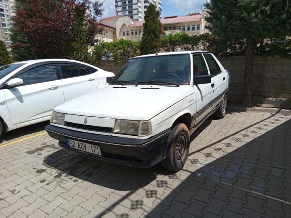 Sahibinden Renault R 9 1.4 Broadway GTE 1992 Model
