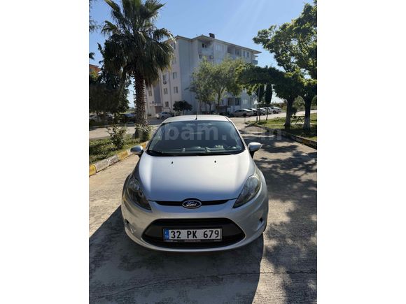 Sahibinden Ford Fiesta 1.4 TDCi Trend 2012 Model Antalya 118.500 km Gri (Gümüş)