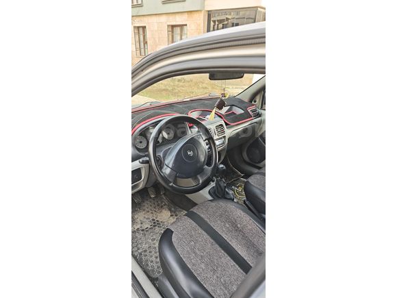 Sahibinden Renault Clio 1.4 Authentique 2005 Model  183.000 km Gri