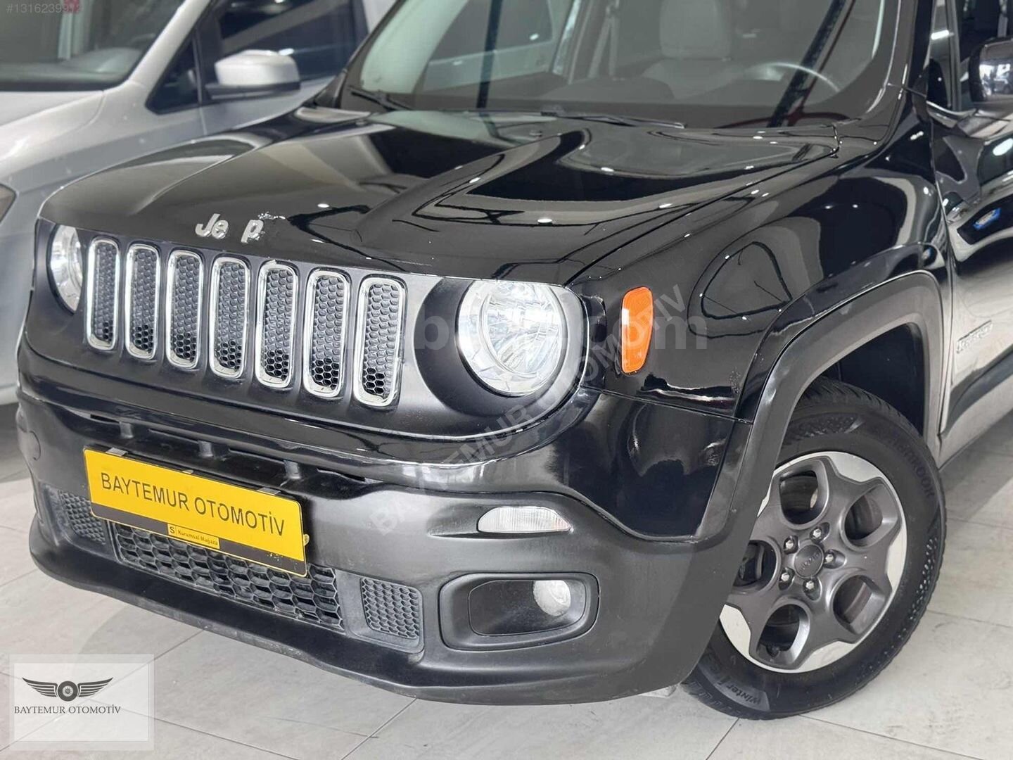 Galeriden Jeep Renegade 1.6 MultiJet Longitude 2016 Model İstanbul 210.000 km Siyah 4
