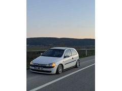 Sahibinden Opel Corsa 1.4 Comfort 2001 Model  265.000 km Beyaz