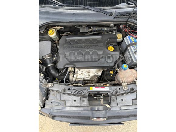 2012 otomobil ruhsatlı otomatik doblo1.6 Multijet Premiyum  219binkm