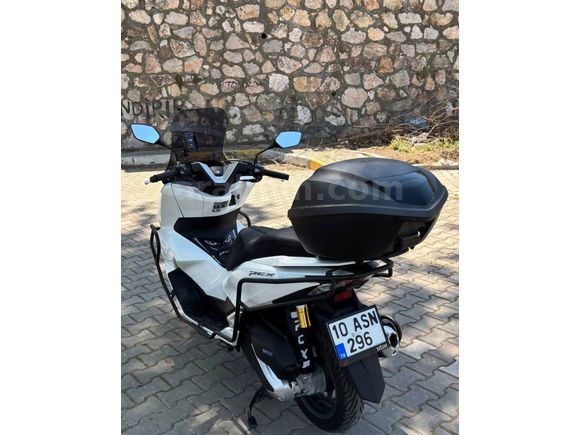 2025 MODEL HONDA PCX 125 DX AKSESUARLI 1300 KM'DE