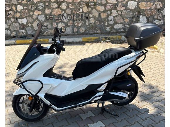 2025 MODEL HONDA PCX 125 DX AKSESUARLI 1300 KM'DE