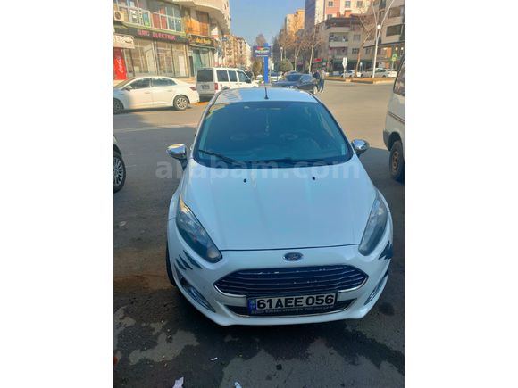 Ford Fiesta 1.4 trend model 2014 model 202000 binde