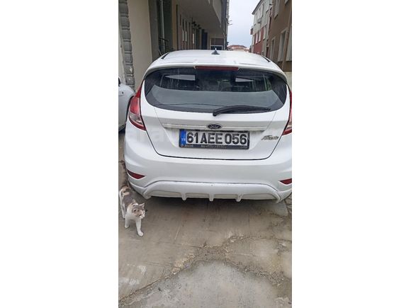 Ford Fiesta 1.4 trend model 2014 model 202000 binde