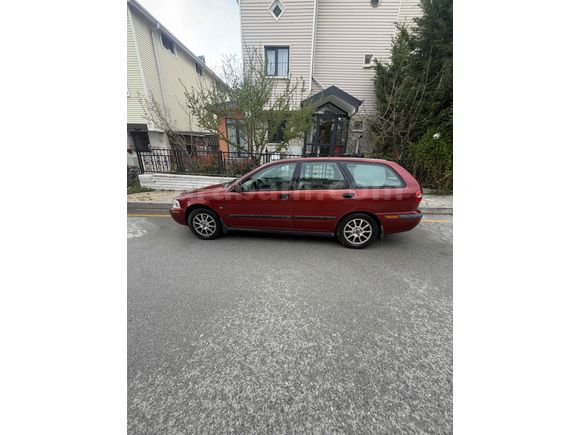 Sahibinden Volvo V40 2.0 T 2001 Model 