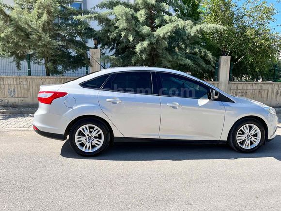 Sahibinden Ford Focus 1.6 TDCi Style 2012 Model  95.800 km
