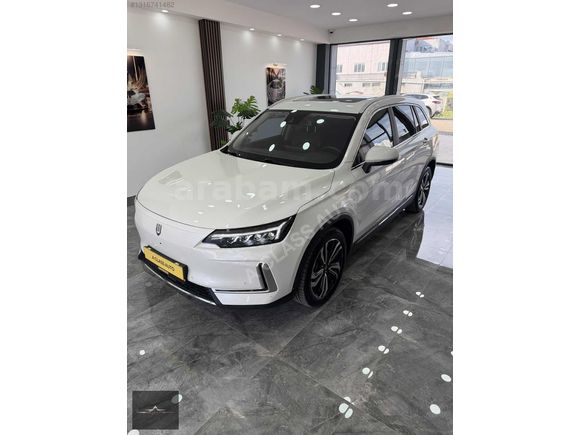 A CLASS AUTO 2023 SKYWELL ET5 LEGEND