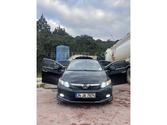 Sahibinden Honda Civic 1.6 Elegance 2012 Model  173.000 km Siyah