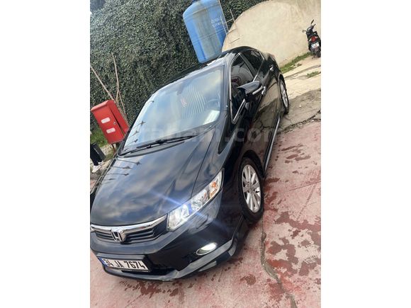 Sahibinden Honda Civic 1.6 Elegance 2012 Model  173.000 km Siyah