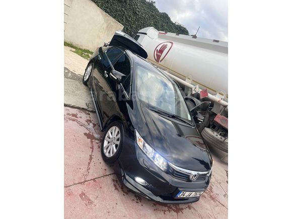 Sahibinden Honda Civic 1.6 Elegance 2012 Model  173.000 km Siyah