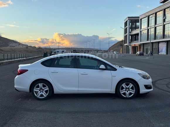 Sahibinden Opel Astra 1.6 Edition 2012 Model