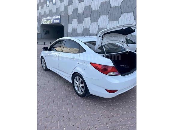 Sahibinden Hyundai Accent Blue 1.6 CRDI Mode Plus 2015 Model 