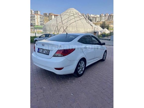 Sahibinden Hyundai Accent Blue 1.6 CRDI Mode Plus 2015 Model 