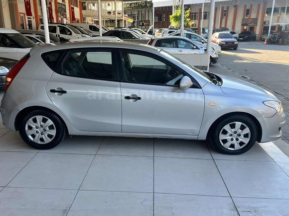 BUSE OTOMOTİV İ30 1.6 DİZEL 108000KM DE