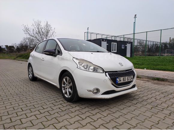 Peugeot 208 1.4 HDi Dizel - Yakıt Cimrisi, Sorunsuz, Sahibinden