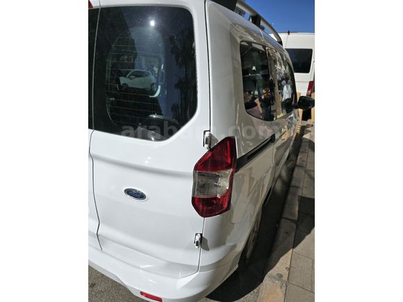 Sahibinden Ford Tourneo Courier 1.6 TDCi Deluxe 2016 Model  250.000 km Beyaz