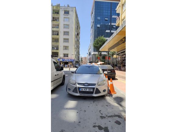 Sahibinden Ford Focus 1.6 TDCi Trend X 2014 Model  345.000 km extra masraf yok ağır bakımları yapıldı lastikler sıfır.kaza görselleri mevcuttur.