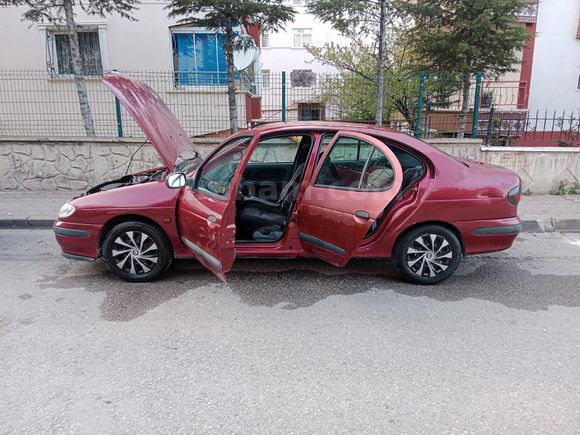 Sahibinden Renault Megane 1.6 RTE 1999 Model